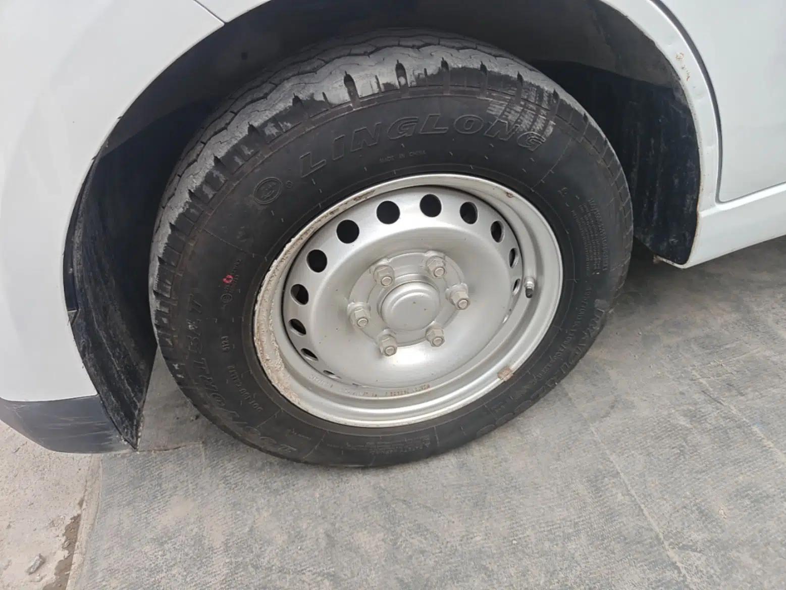 Wuling Yangguang 2024 230km Practical Enclosed-Window Version 60kW — миниатюра 9