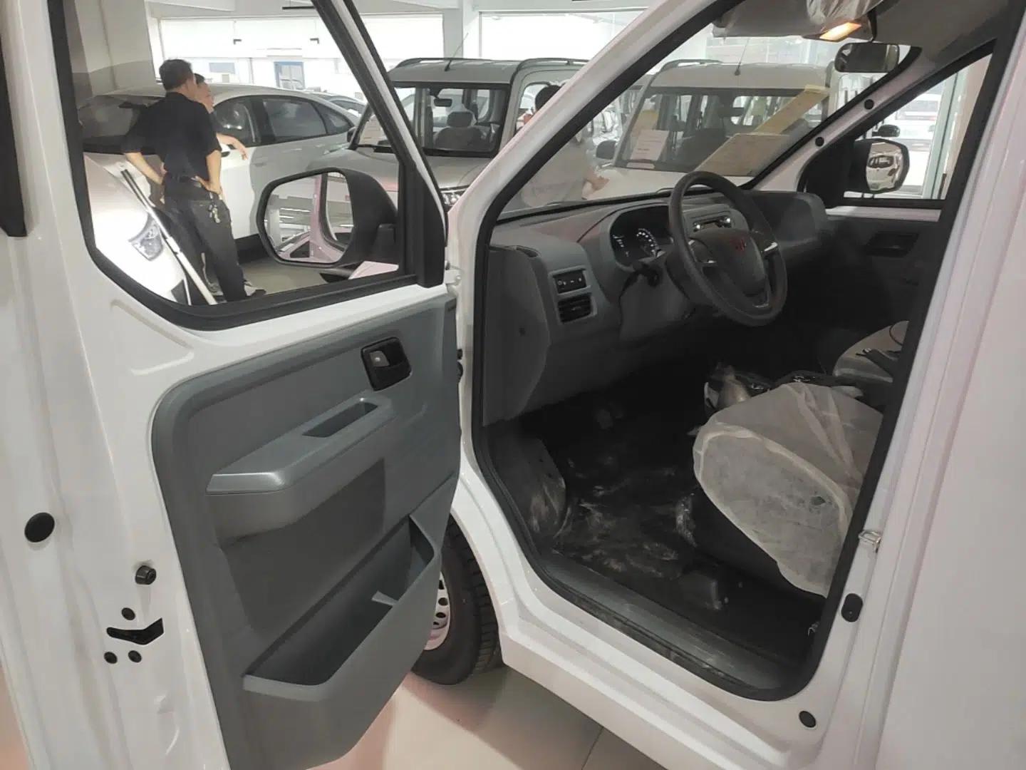 Wuling Yangguang 2025 Model 400km Bus Edition—Comfort Edition — миниатюра 19