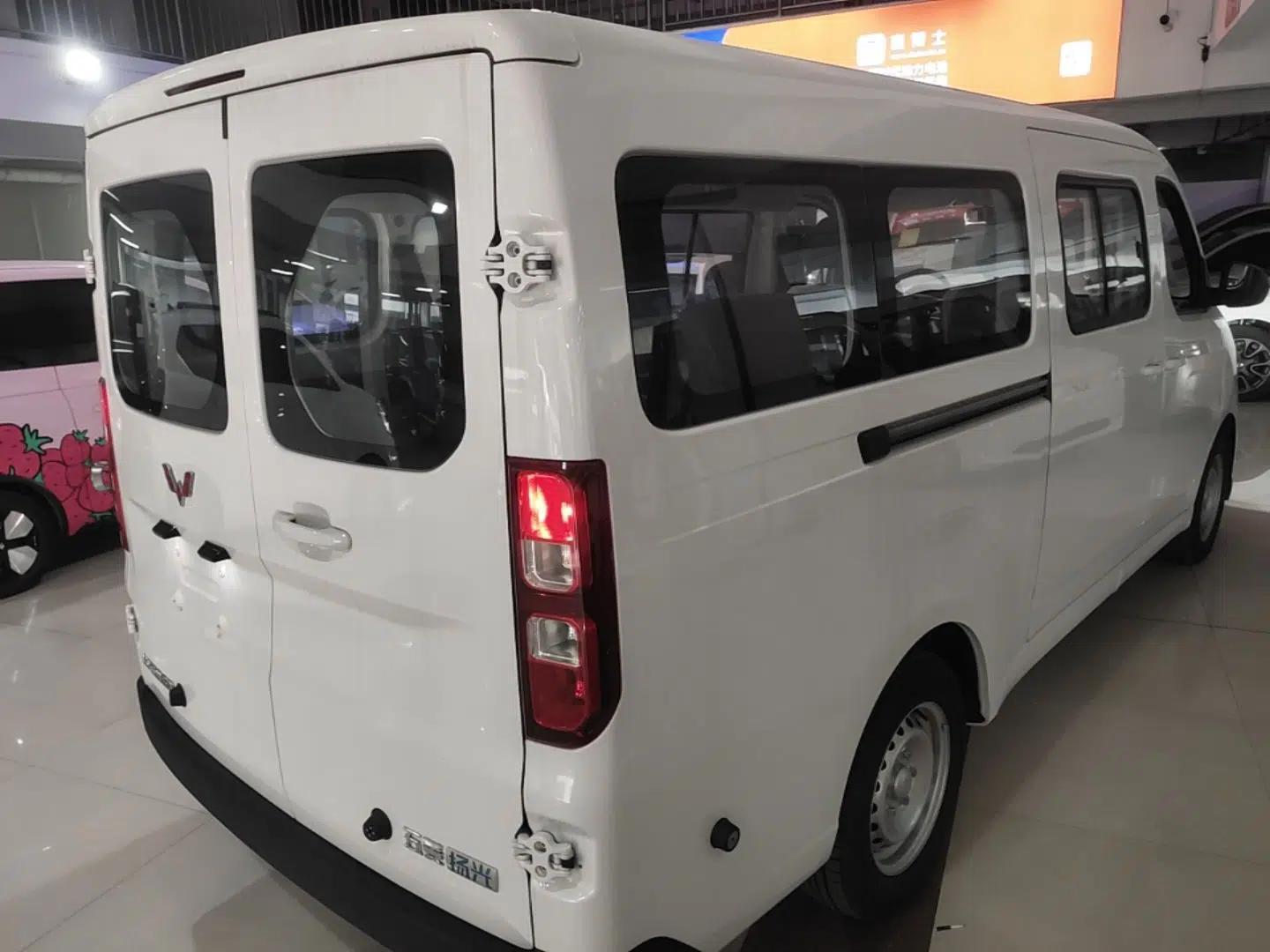 Wuling Yangguang 2025 Model 400km Bus Edition—Comfort Edition — миниатюра 6