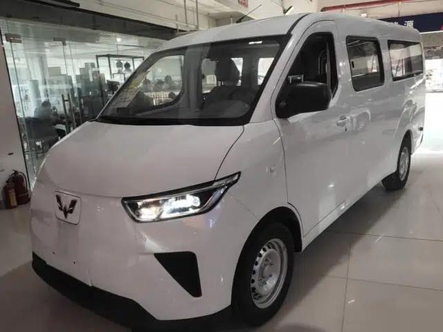Wuling Yangguang 2025 Model 400km Bus Edition—Comfort Edition