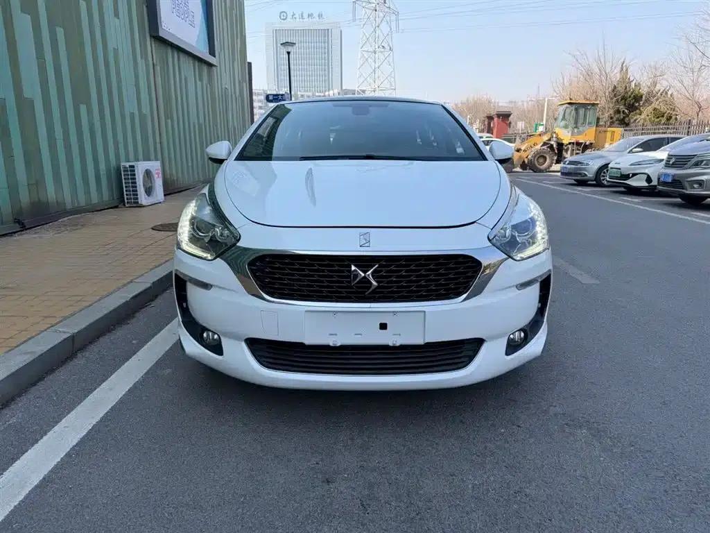 DS 5 2014 1.6T Luxury Edition THP160 — миниатюра 2