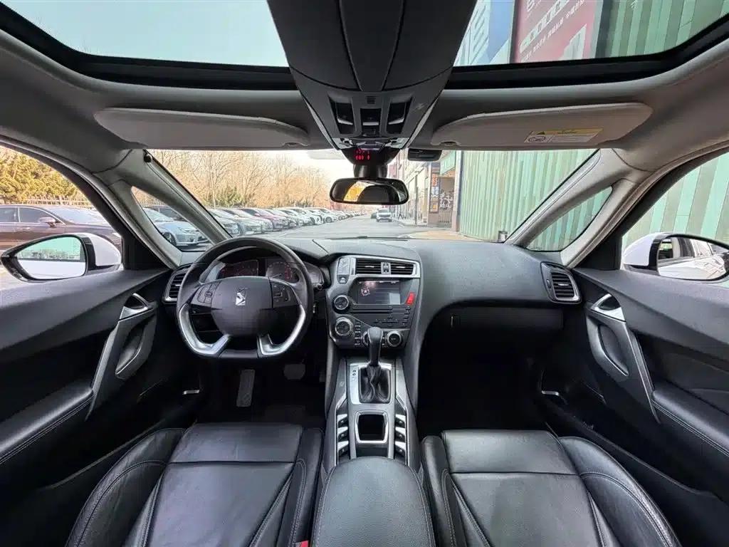 DS 5 2014 1.6T Luxury Edition THP160 — миниатюра 4