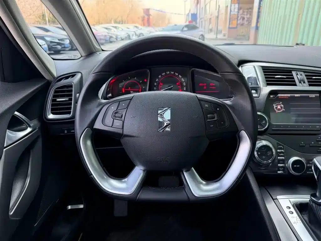 DS 5 2014 1.6T Luxury Edition THP160 — миниатюра 5