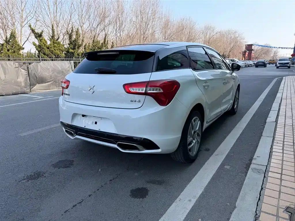 DS 5 2014 1.6T Luxury Edition THP160 — миниатюра 10