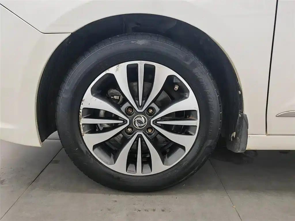 Dongfeng Fengshen A60 2016 Model 1.4T Manual Premium Edition — миниатюра 17