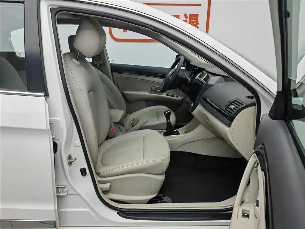 Dongfeng Fengshen A60 2016 Model 1.4T Manual Premium Edition — миниатюра 23