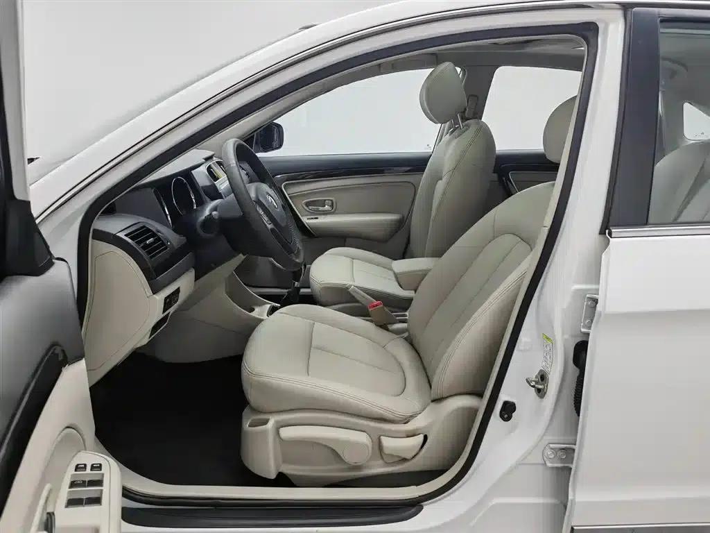 Dongfeng Fengshen A60 2016 Model 1.4T Manual Premium Edition — миниатюра 10