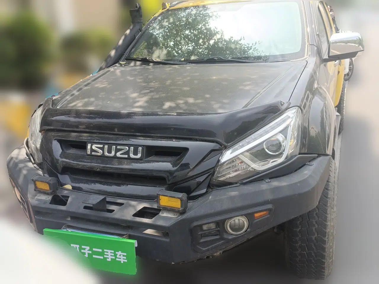 Isuzu D-MAX 2019 3.0T Four-Wheel Drive Automatic Ultra-Luxury Version 4JJ1-TC HI — миниатюра 2
