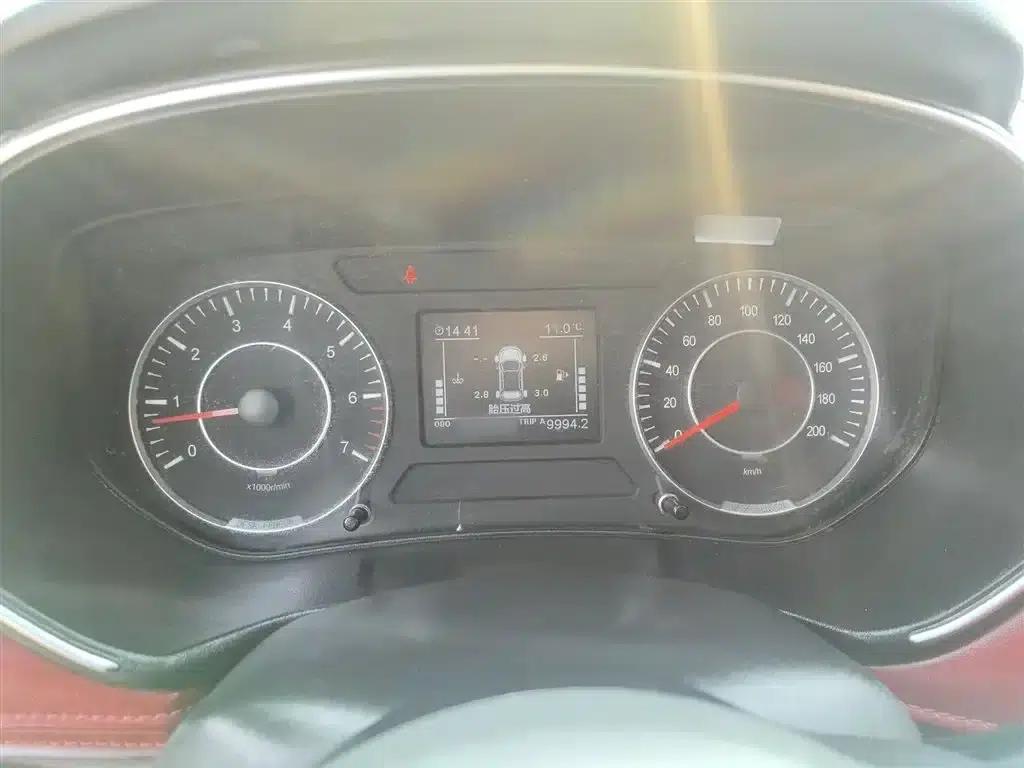 Fengguang 500 2021 Model 1.5L Manual Enjoyment Edition — миниатюра 4