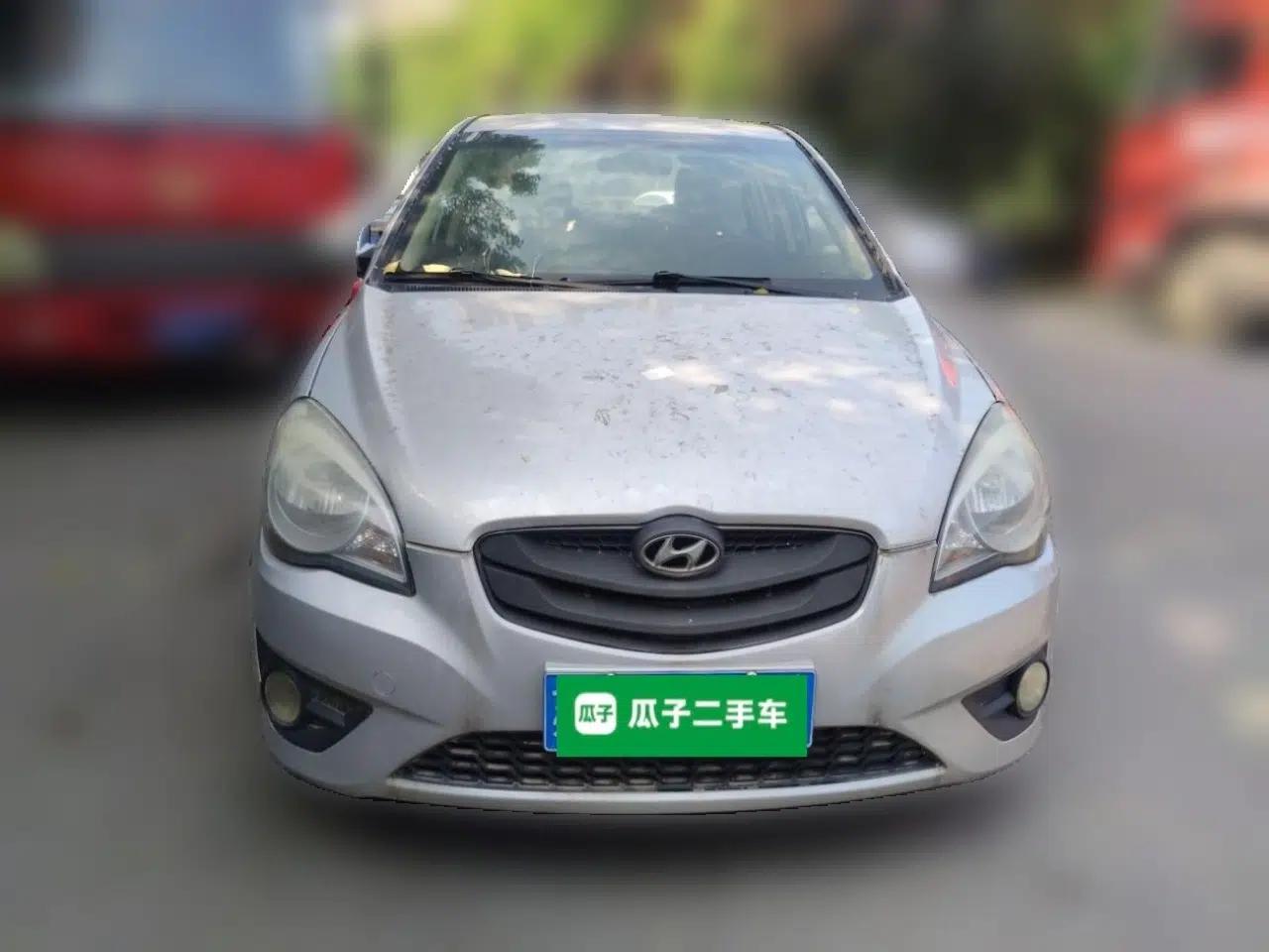 Hyundai Accent 2011 1.4 Manual Economy Version — миниатюра 2