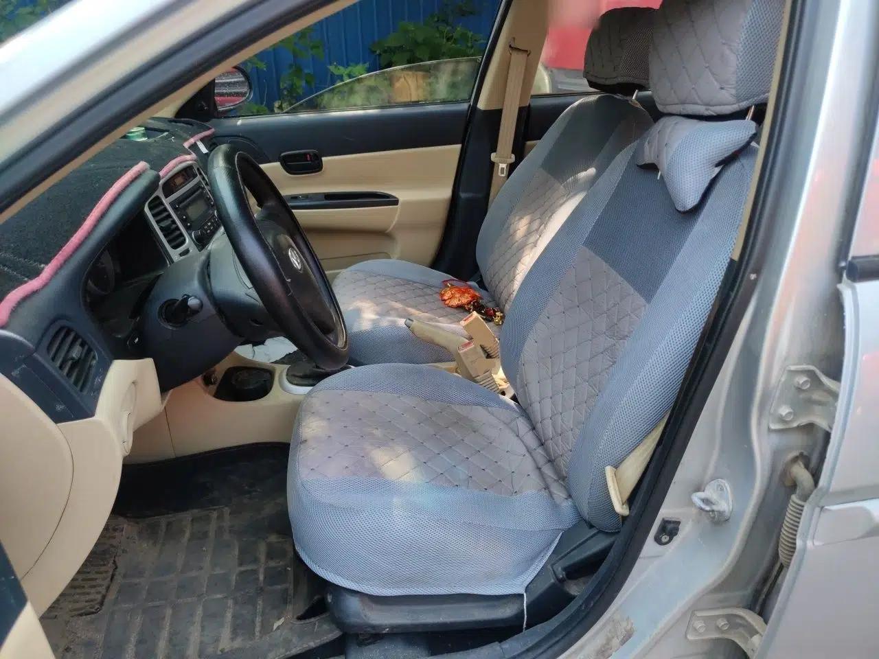 Hyundai Accent 2011 1.4 Manual Economy Version — миниатюра 16