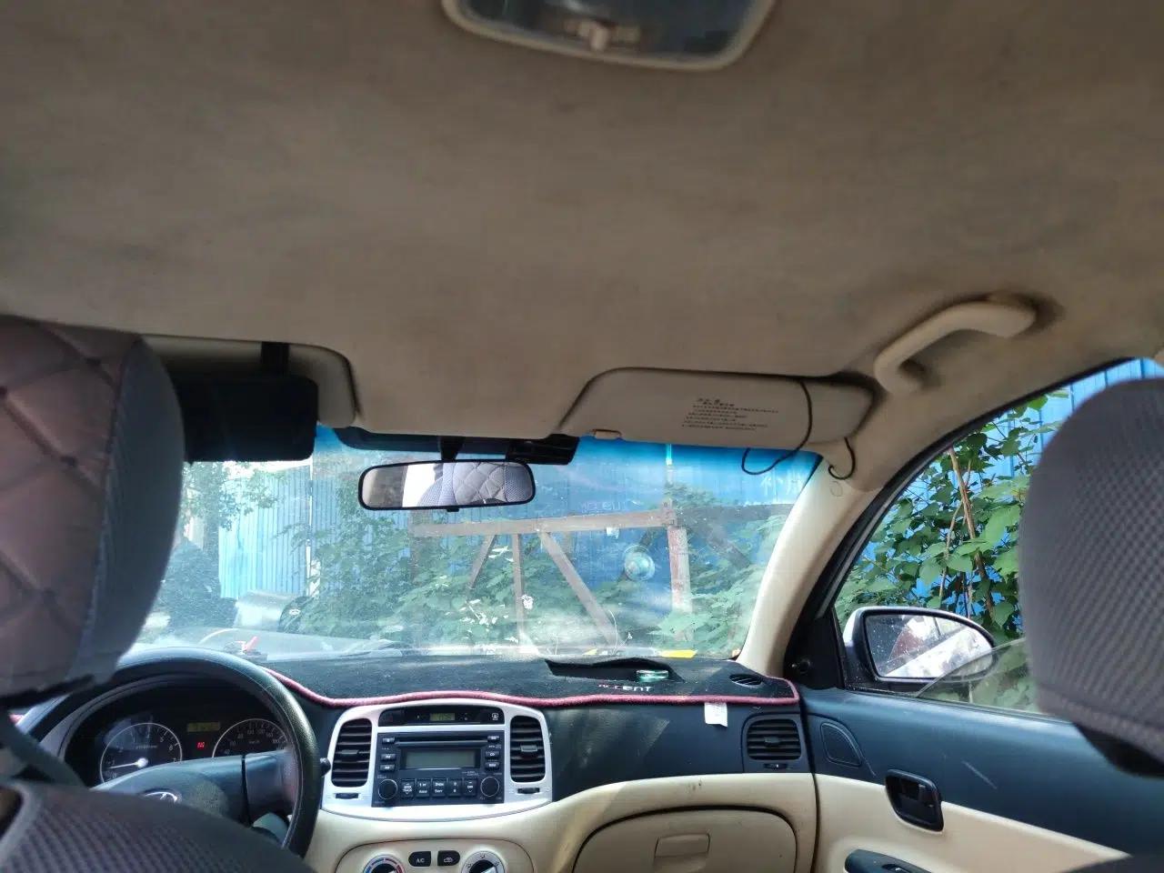 Hyundai Accent 2011 1.4 Manual Economy Version — миниатюра 19