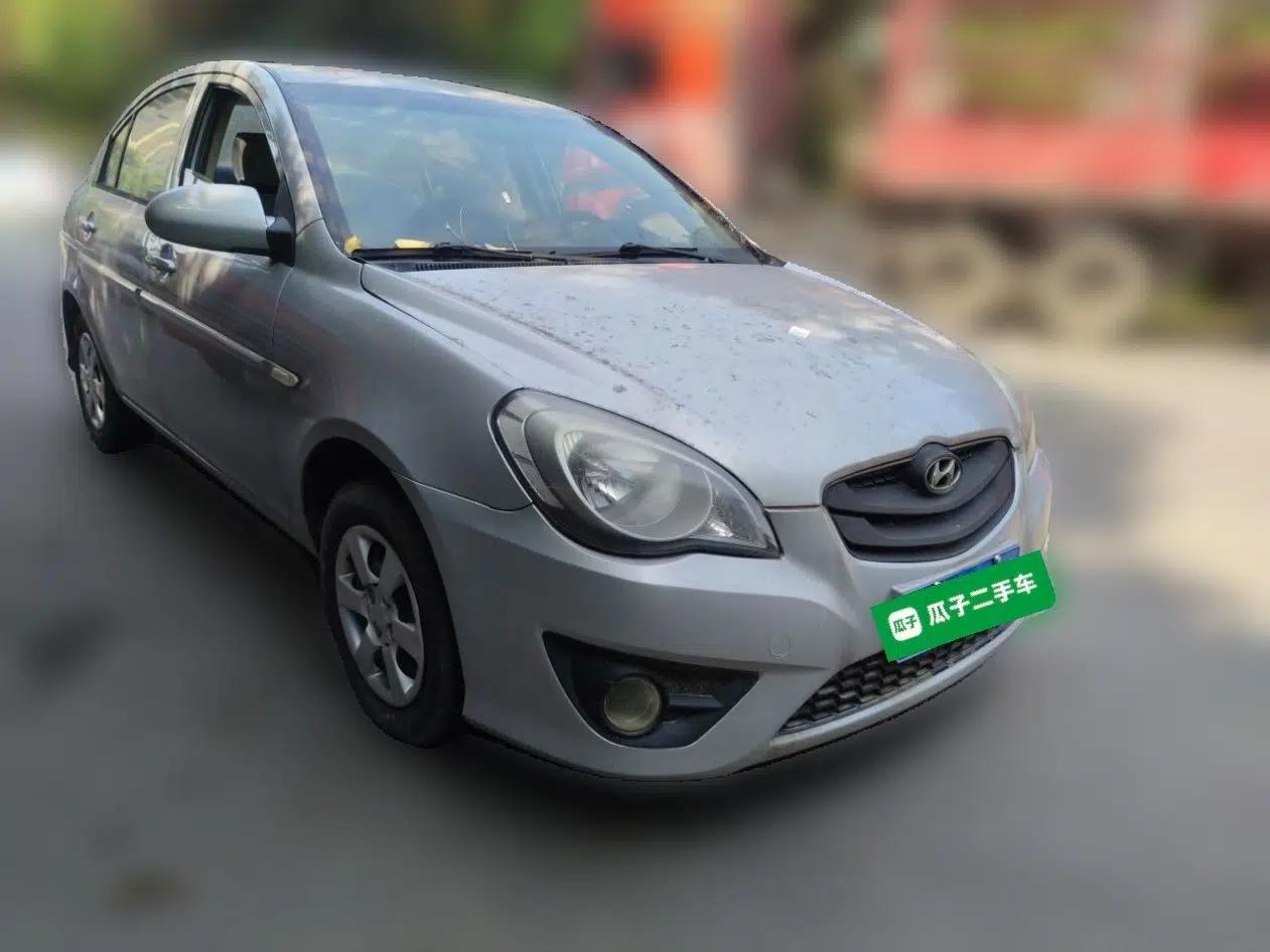 Hyundai Accent 2011 1.4 Manual Economy Version — миниатюра 3