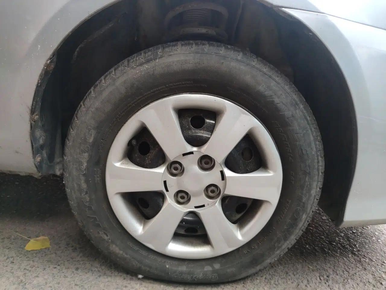 Hyundai Accent 2011 1.4 Manual Economy Version — миниатюра 8