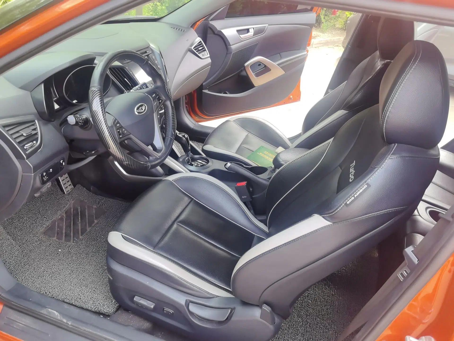 Hyundai Veloster 2012 1.6T Automatic Luxury Edition — миниатюра 16