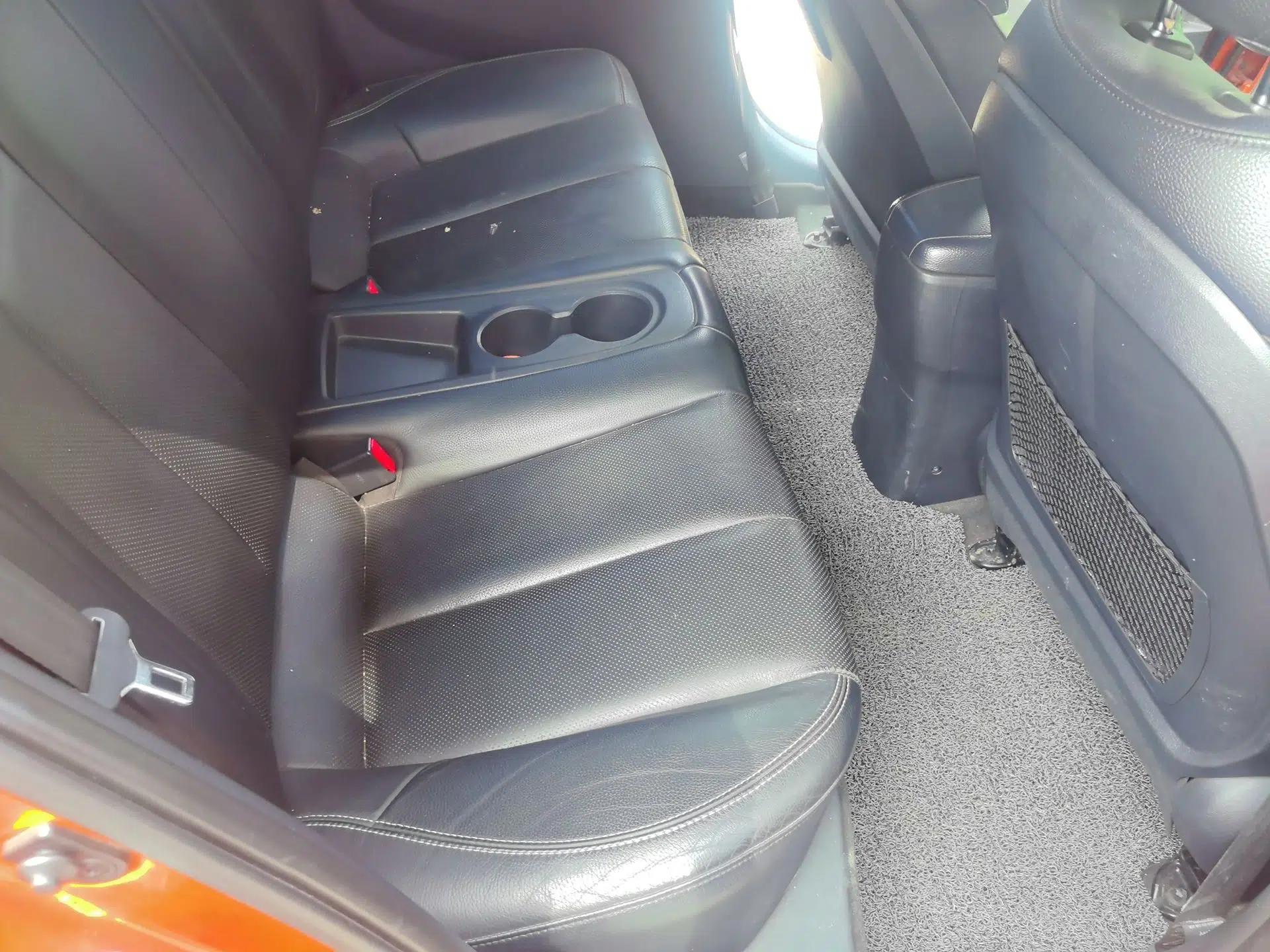 Hyundai Veloster 2012 1.6T Automatic Luxury Edition — миниатюра 18