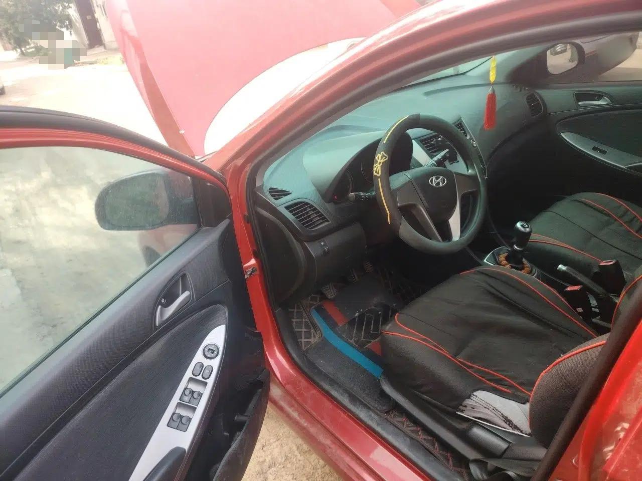Hyundai Verna Ray 2014 1.4L Manual GLX — миниатюра 17