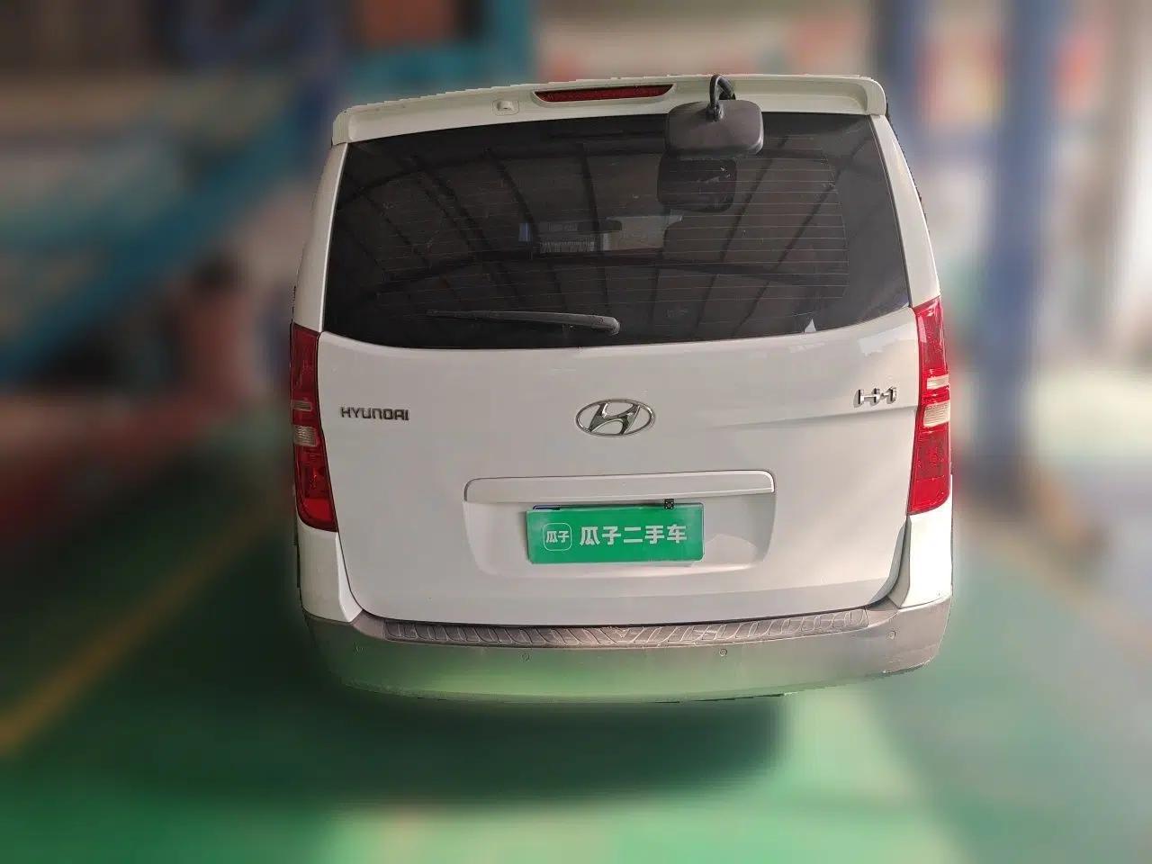Hyundai H-1 Starex 2011 2.4L Luxury Edition — миниатюра 5