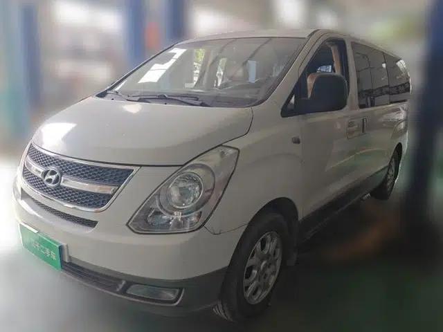Hyundai H-1 Starex 2011 2.4L Luxury Edition