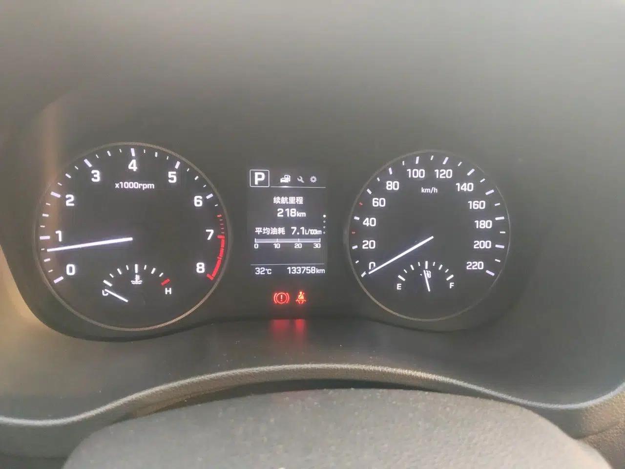 Hyundai Verna RV 2017 1.4L Automatic Sport Version National Emission Standard V — миниатюра 12