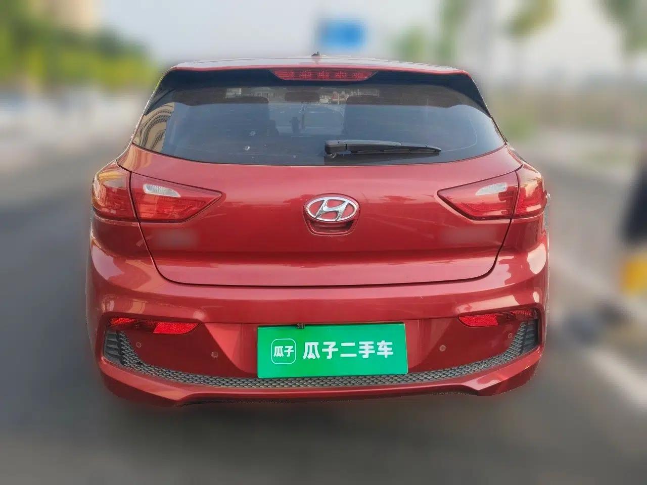 Hyundai Verna RV 2017 1.4L Automatic Sport Version National Emission Standard V — миниатюра 5