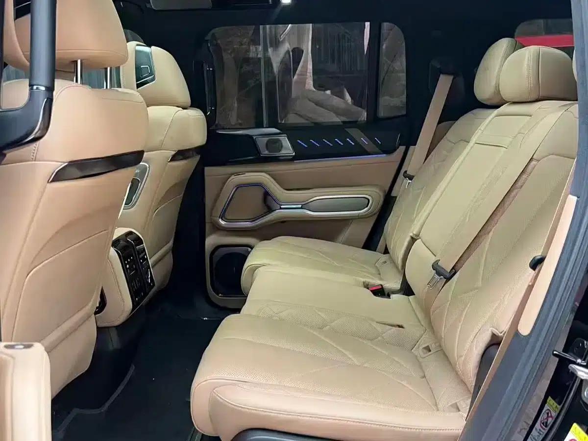 Leopard 8 2025 Smart & Brave Flagship Edition 7-Seater — миниатюра 7