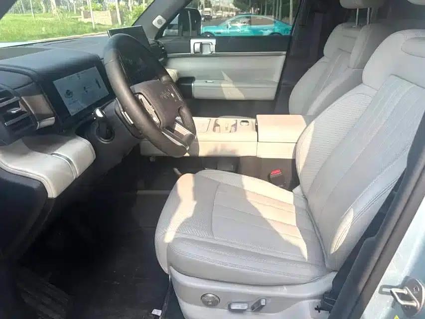 Titanium 7 2025 Model 190KM 4WD Ultra Edition — миниатюра 4