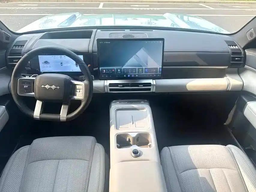 Titanium 7 2025 Model 190KM 4WD Ultra Edition — миниатюра 6