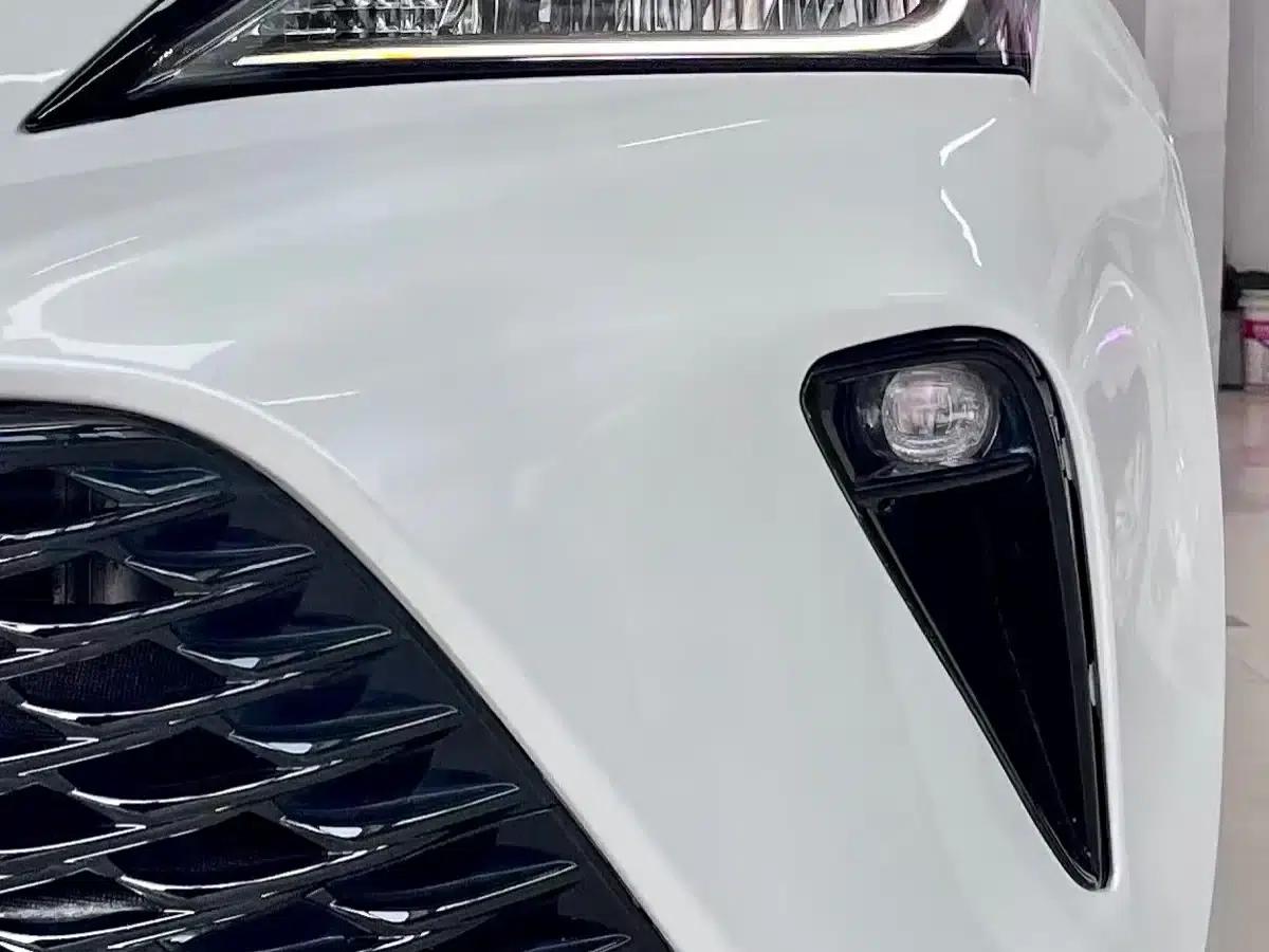 Venza 2023 2.0L CVT 2WD Luxury Edition — миниатюра 3