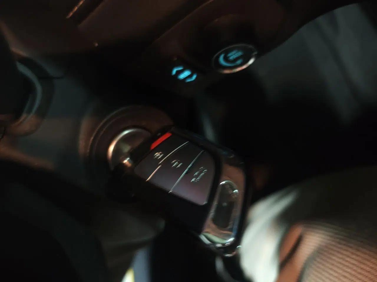 Chevrolet Camaro 2012 3.6L Legendary Performance Edition — миниатюра 9