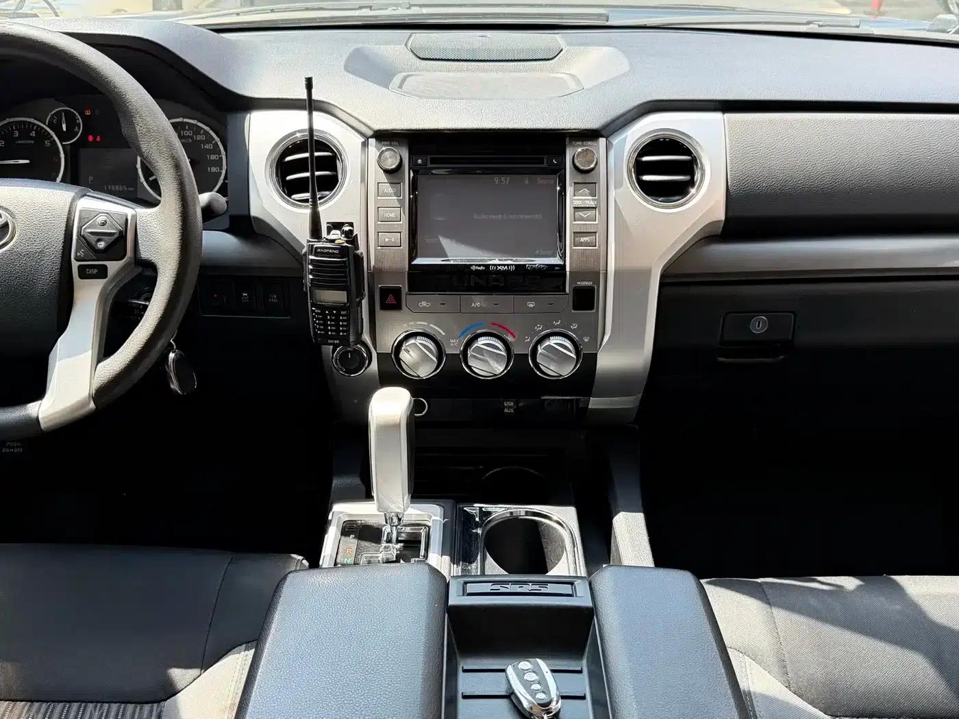 2014 Tundra 5.7L Automatic — миниатюра 16