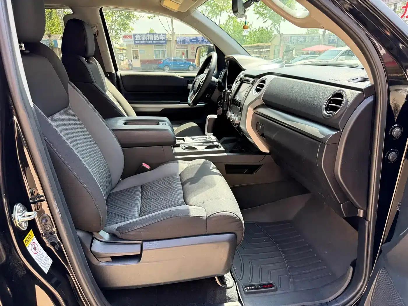 2014 Tundra 5.7L Automatic — миниатюра 17