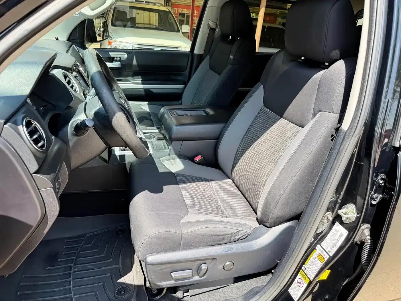 2014 Tundra 5.7L Automatic — миниатюра 9