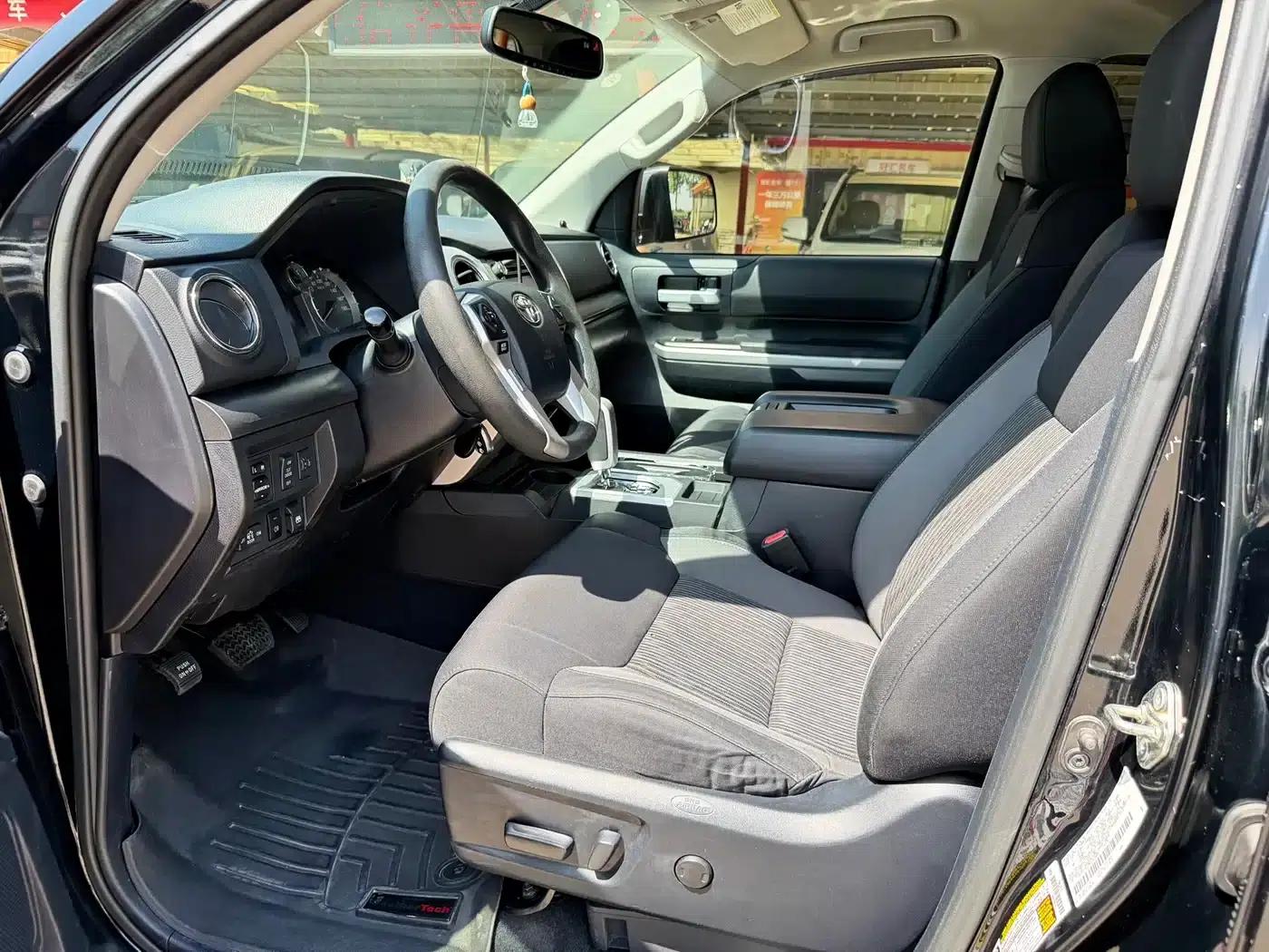 2014 Tundra 5.7L Automatic — миниатюра 10