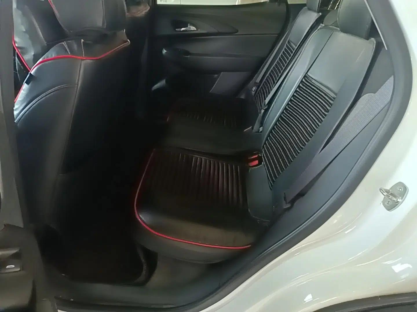 Chevrolet Trailblazer 2019 435T Redline CVT Two-Wheel-Drive Sharp Edition China VI Standard — миниатюра 20