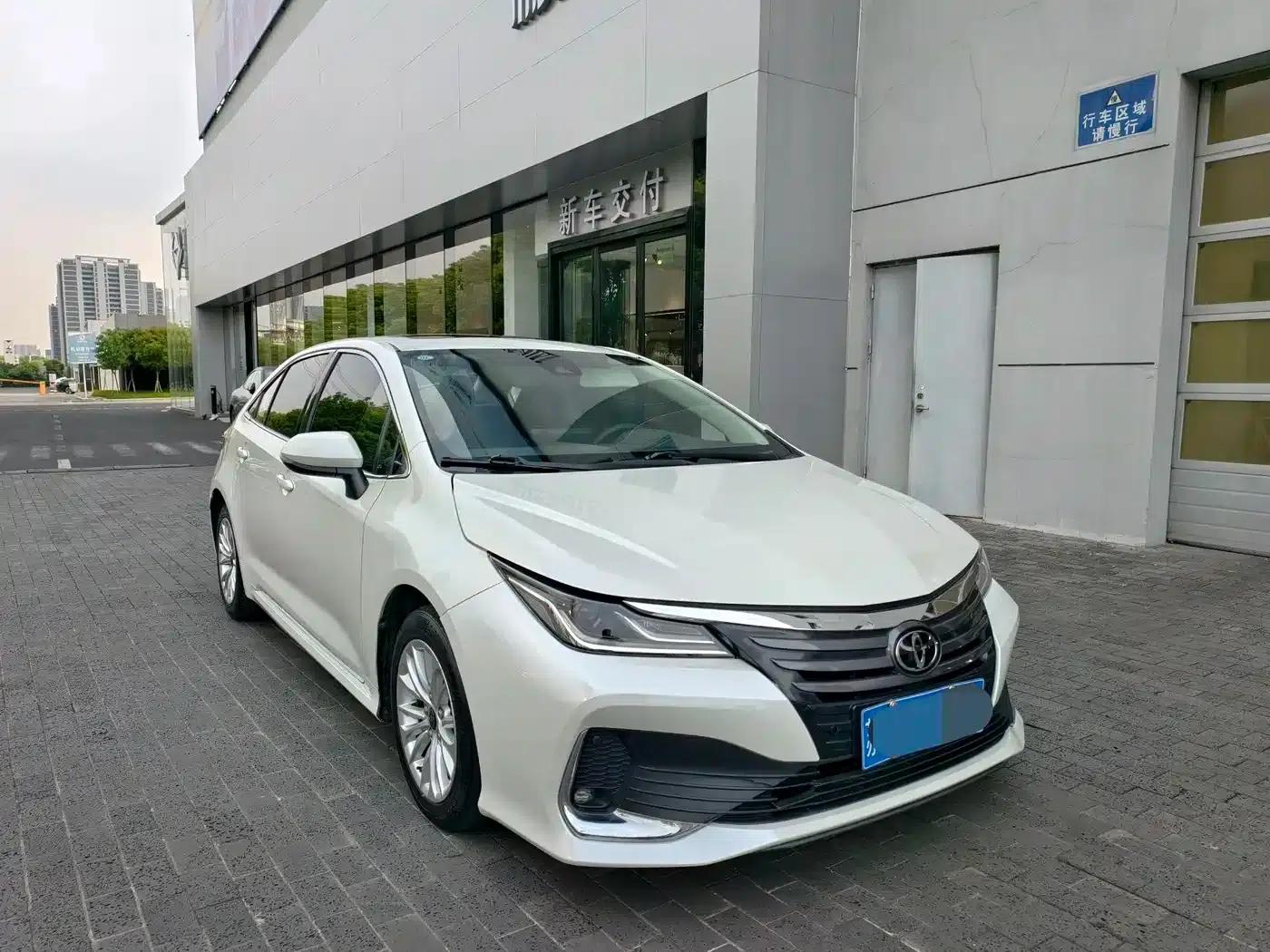 2021 Avalon 2.0L Luxury Edition — миниатюра 3