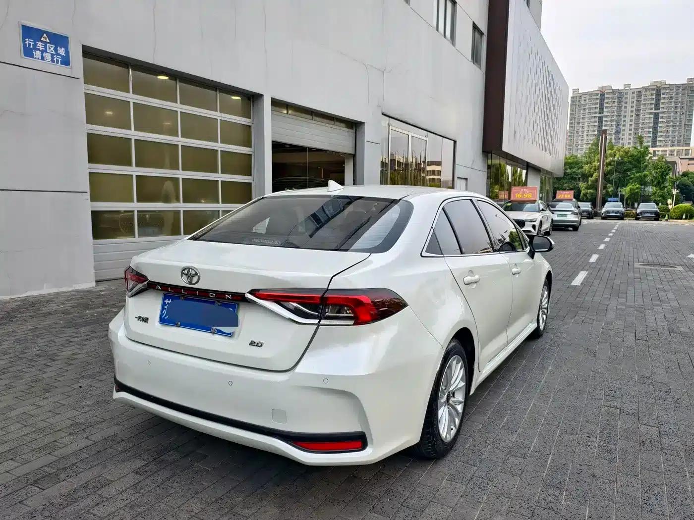 2021 Avalon 2.0L Luxury Edition — миниатюра 6