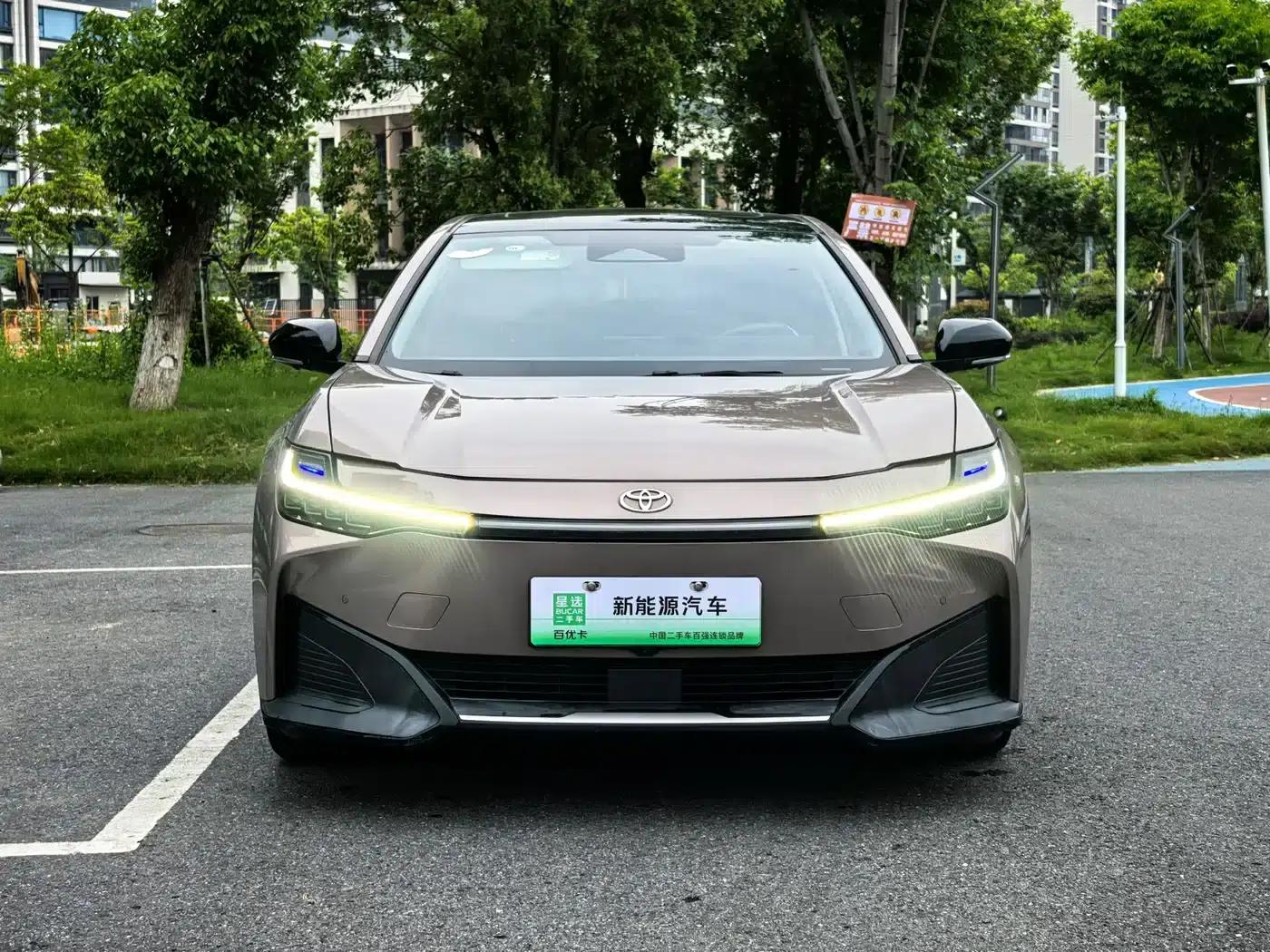 Toyota bZ3 2023 model, 616km long range Premium — миниатюра 2