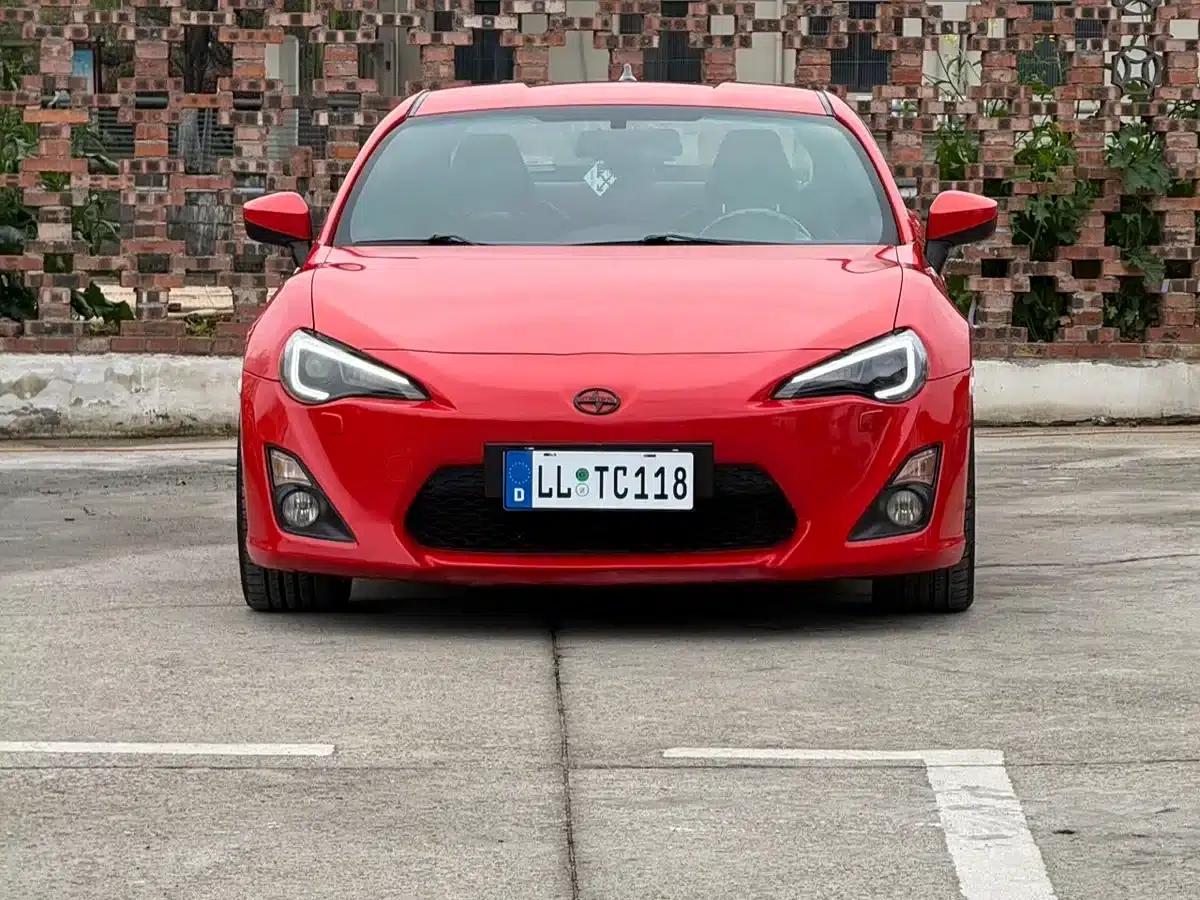 Toyota 86 2013 2.0L Automatic Luxury — миниатюра 2