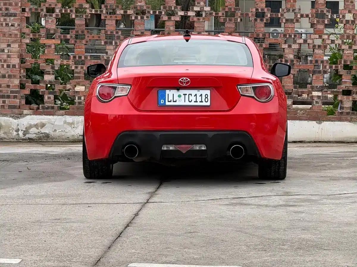 Toyota 86 2013 2.0L Automatic Luxury — миниатюра 11