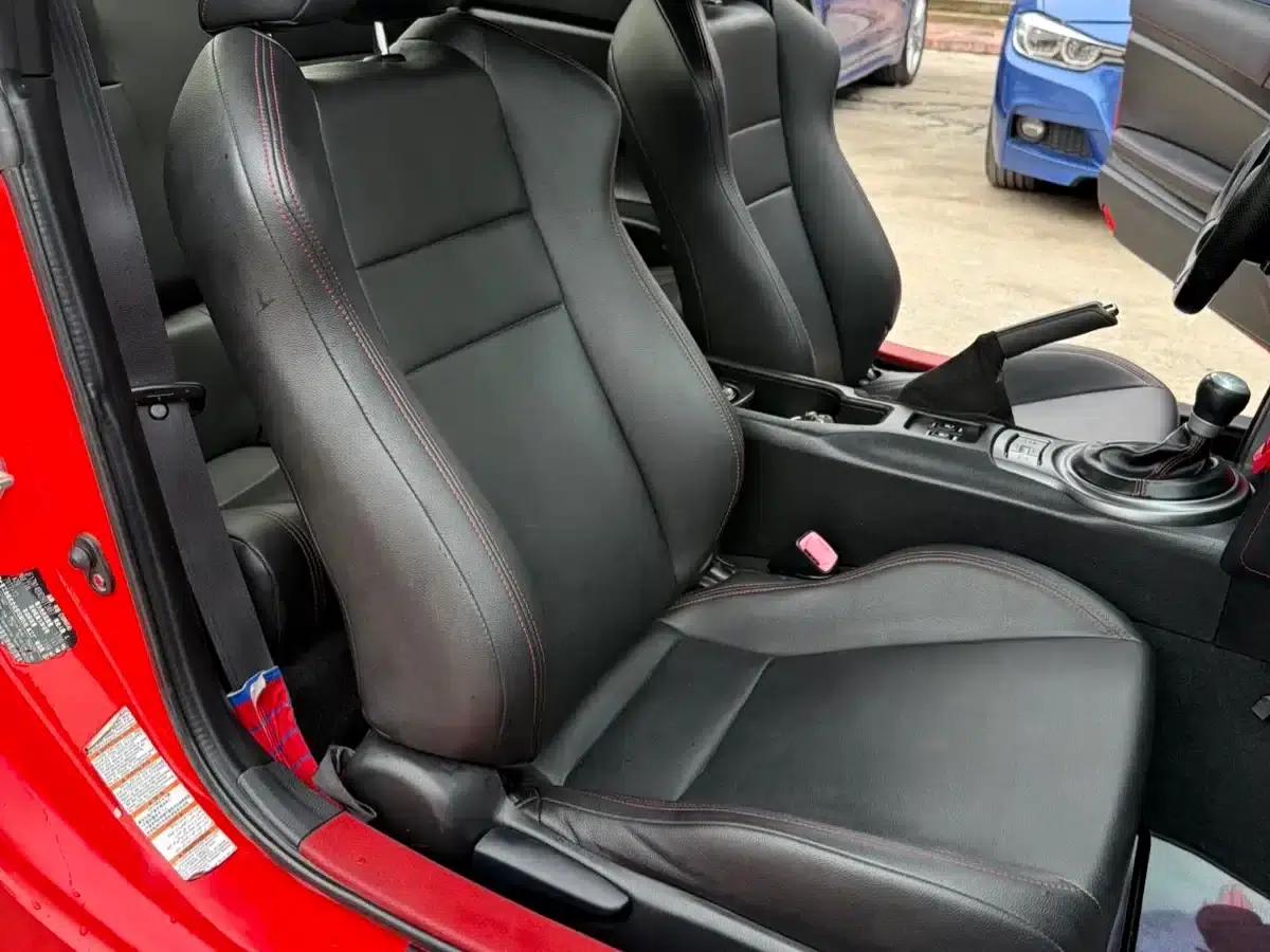 Toyota 86 2013 2.0L Automatic Luxury — миниатюра 5