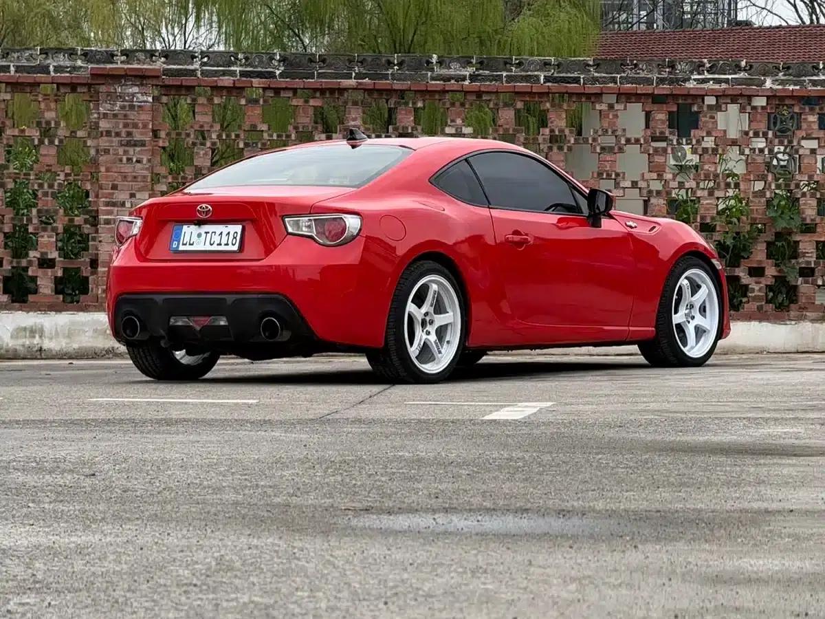 Toyota 86 2013 2.0L Automatic Luxury — миниатюра 10