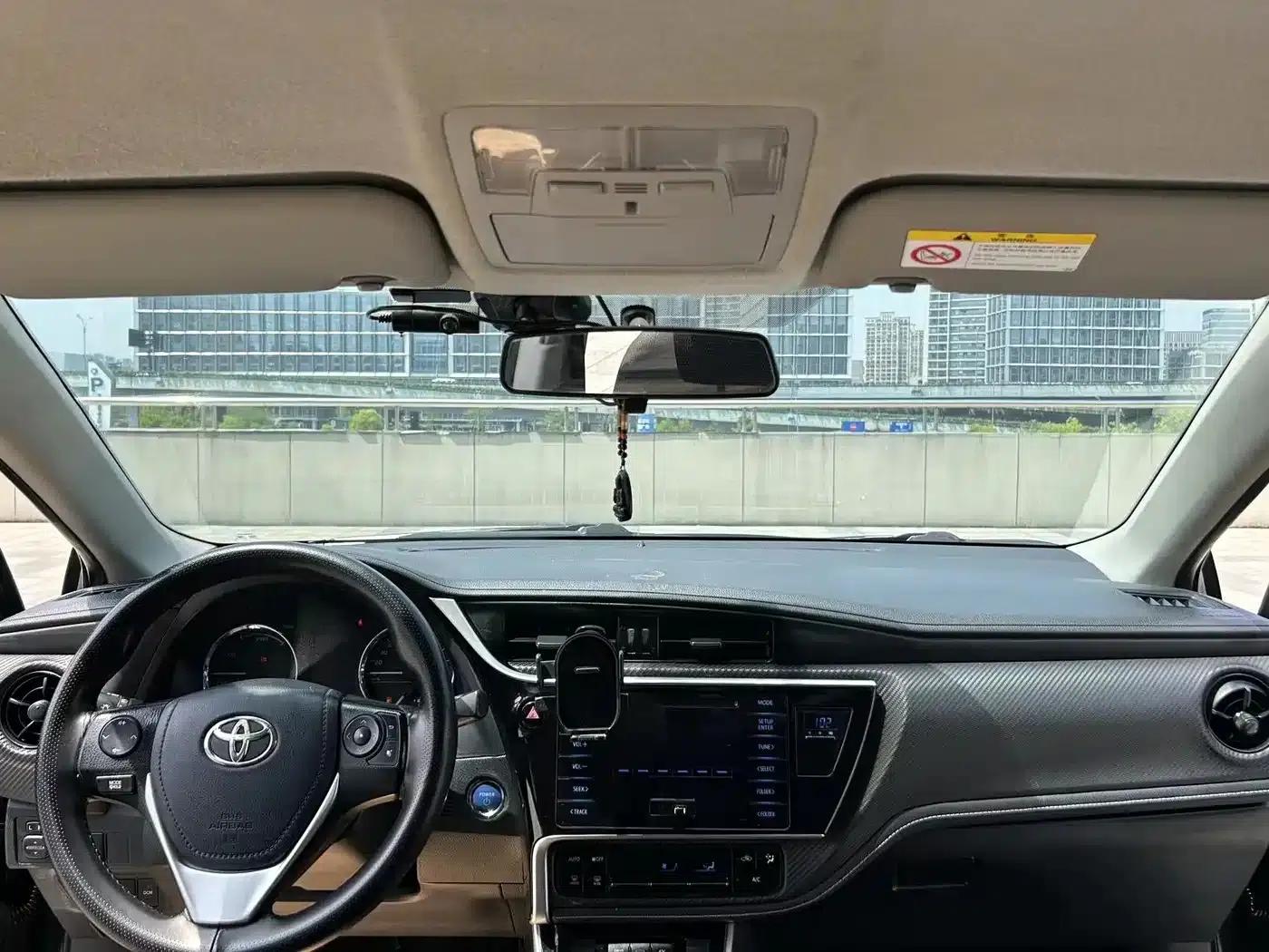 Levin Hybrid E+ 2019 1.8PH GS E-CVT Elite Edition — миниатюра 13