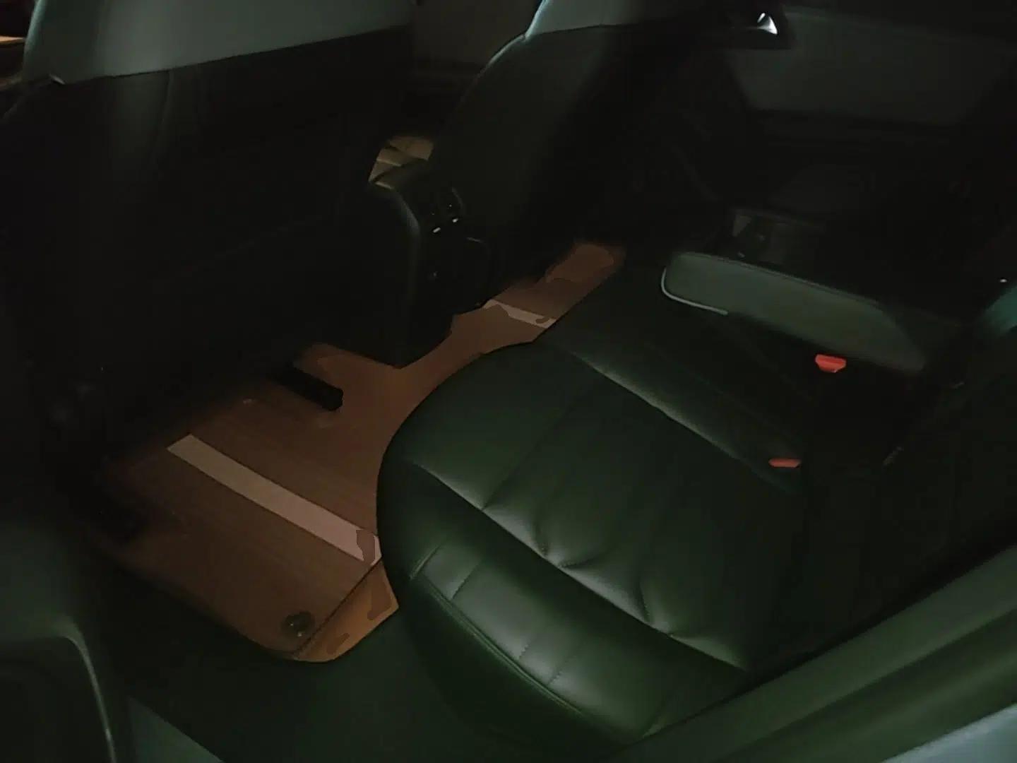 Citroen C5 X 2025 Model 1.6T Overseas Edition — миниатюра 20