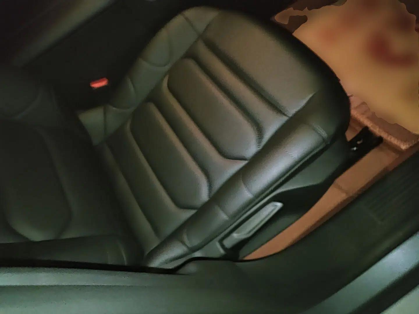 Citroen C5 X 2025 Model 1.6T Overseas Edition — миниатюра 23