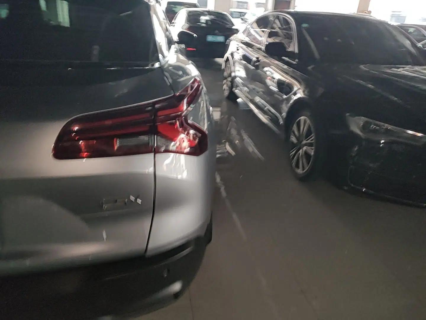 Citroen C5 X 2025 Model 1.6T Overseas Edition — миниатюра 7