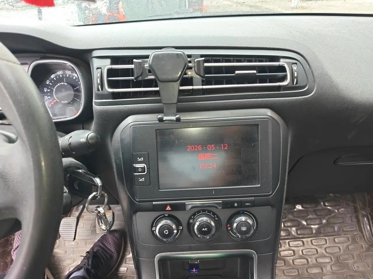 Citroen C4 Sega 2016 1.6L Manual Comfort Model — миниатюра 14
