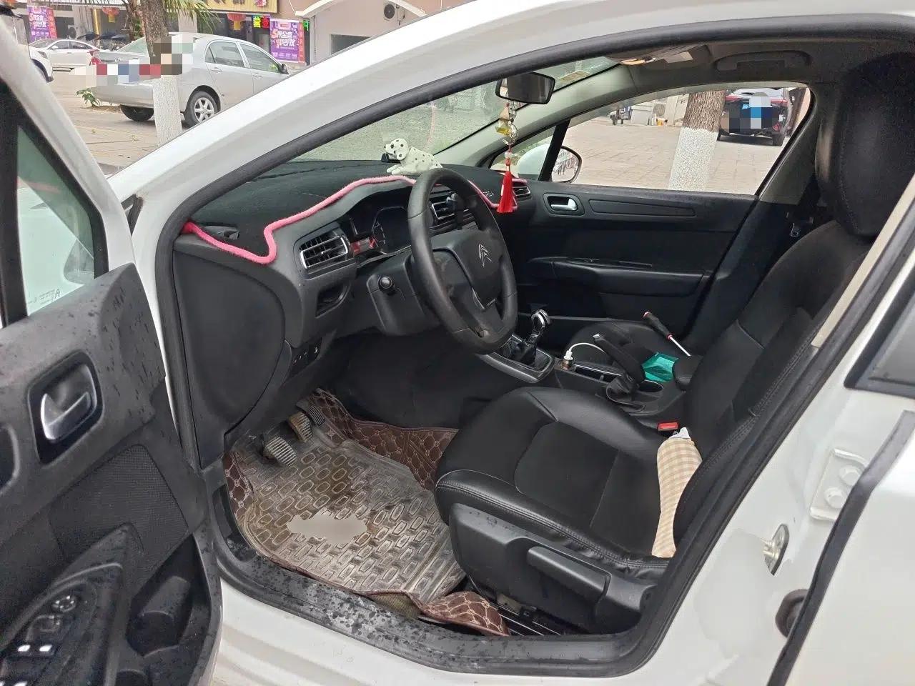 Citroen C4 Sega 2016 1.6L Manual Comfort Model — миниатюра 17
