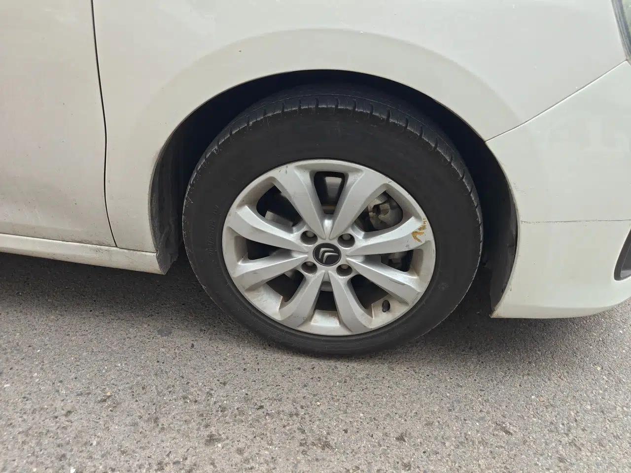 Citroen C4 Sega 2016 1.6L Manual Comfort Model — миниатюра 8