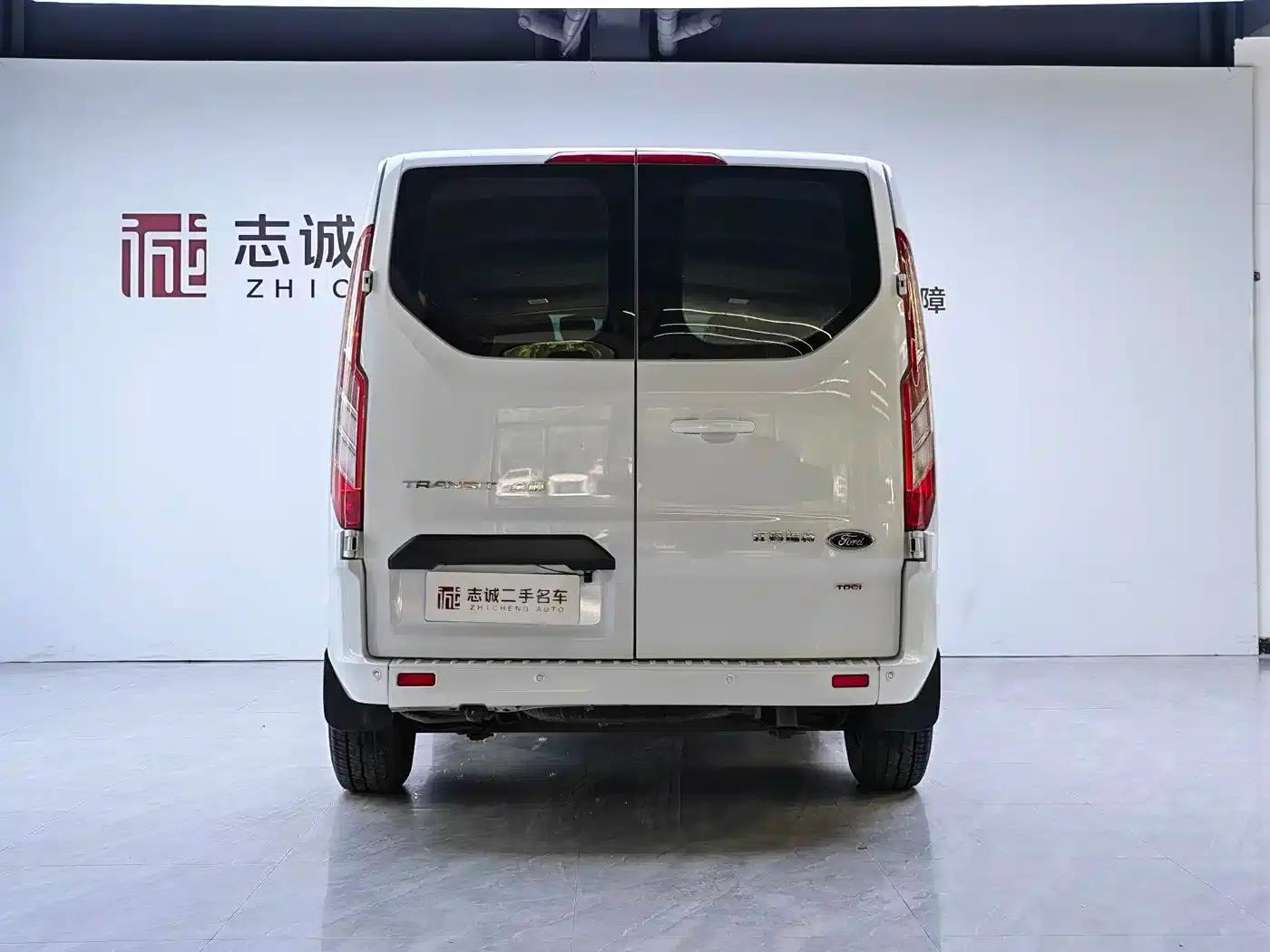 Ford Transit 2020 2.0T Diesel Multi-functional Commercial Vehicle, Mid-wheelbase, Low Roof, Double Tailgate, National VI Emission Standard — миниатюра 4